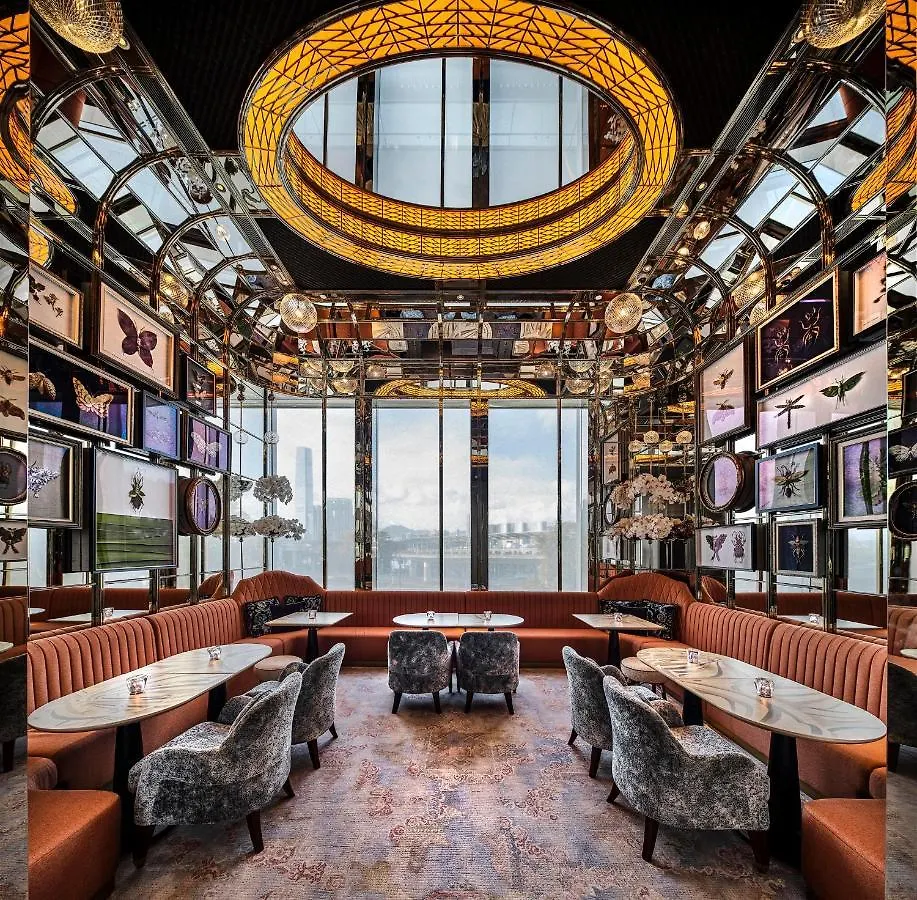 Four Seasons Hotel Hong Kong