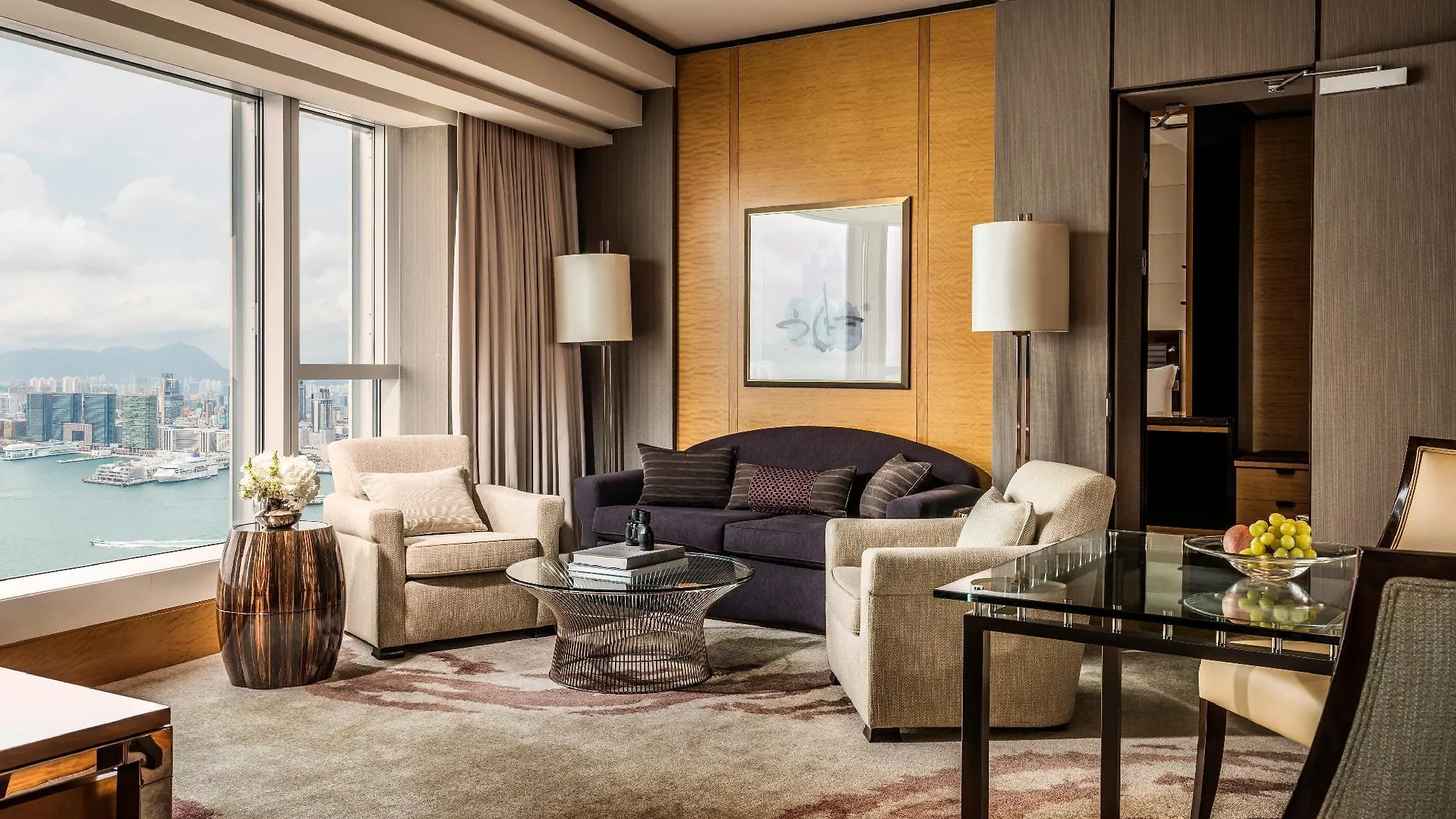 Four Seasons Hotel Hong Kong 5*,  China