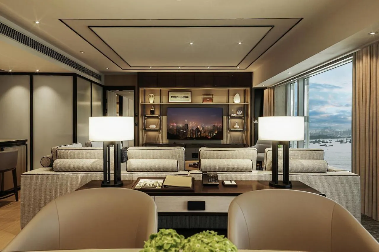 Four Seasons Hotel Hong Kong