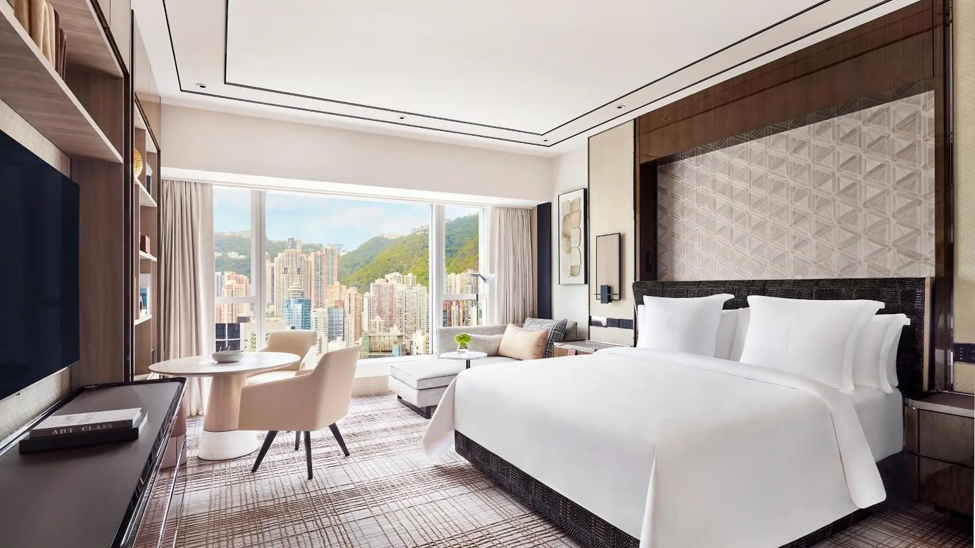 Four Seasons Hotel Hong Kong