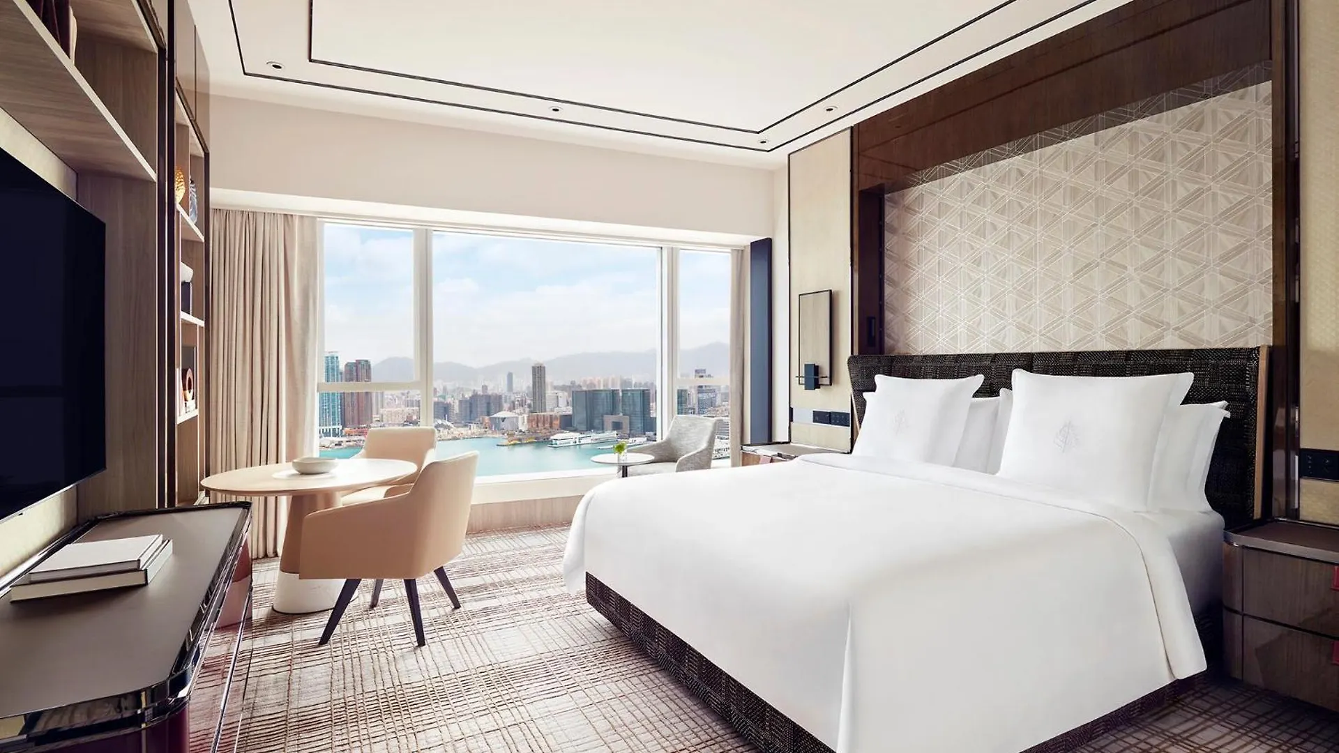 Four Seasons Hotel Hong Kong 5*,  China