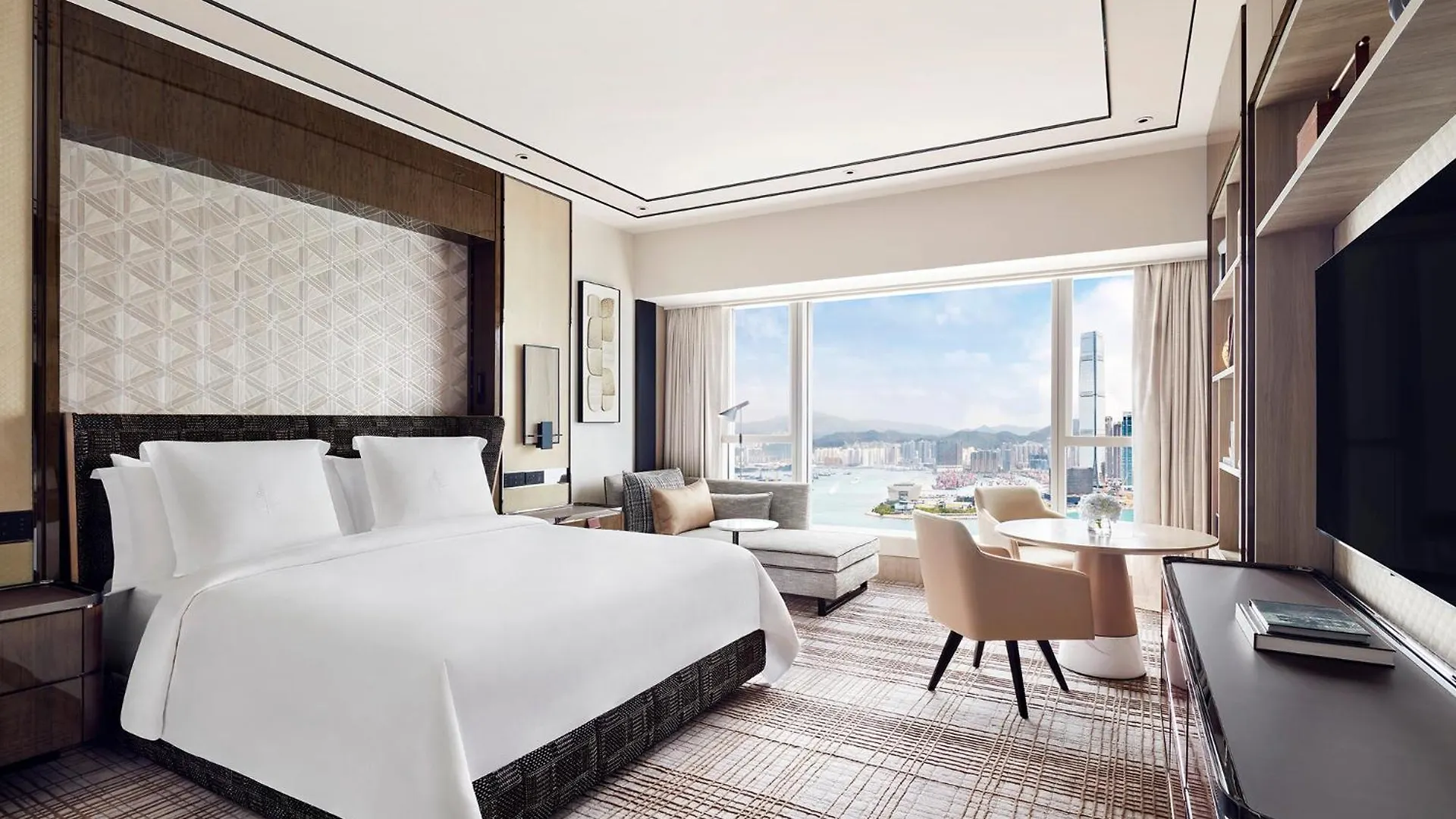 Four Seasons Hotel Hong Kong