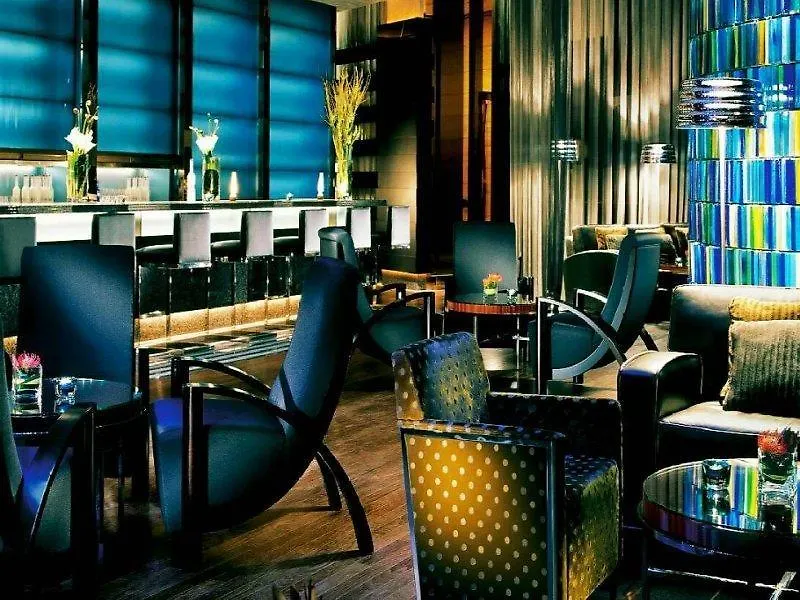 Four Seasons Hotel Hong Kong