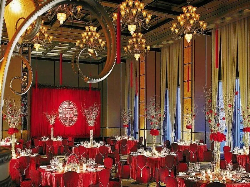 Four Seasons Hotel Hong Kong