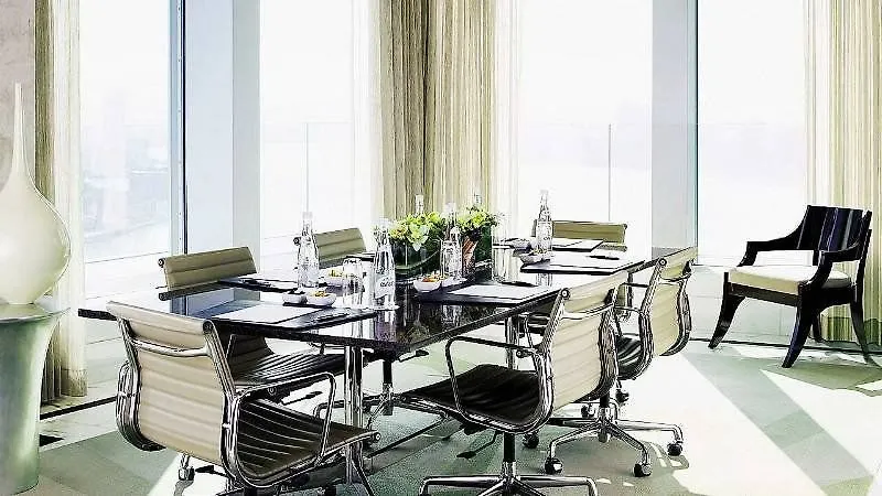 Four Seasons Hotel Hong Kong