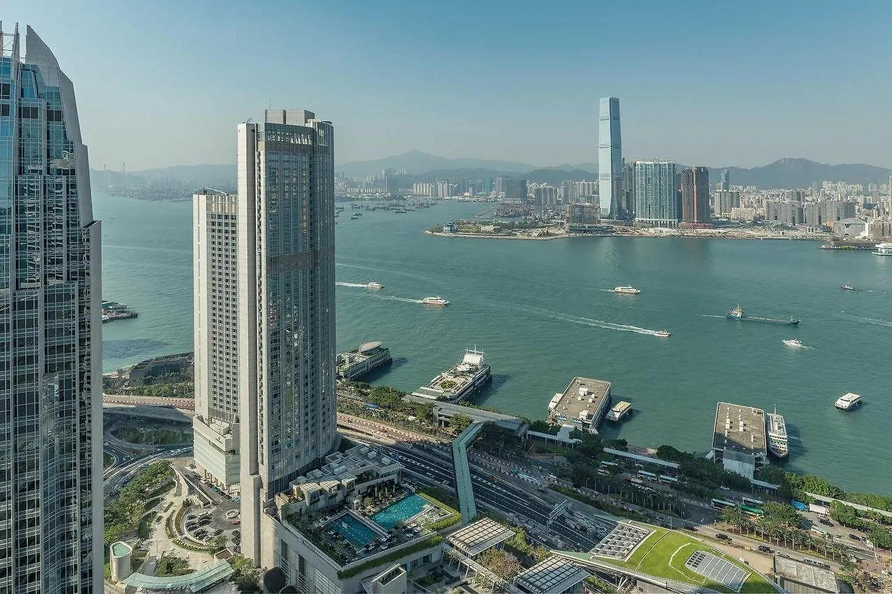 Four Seasons Hotel Hong Kong
